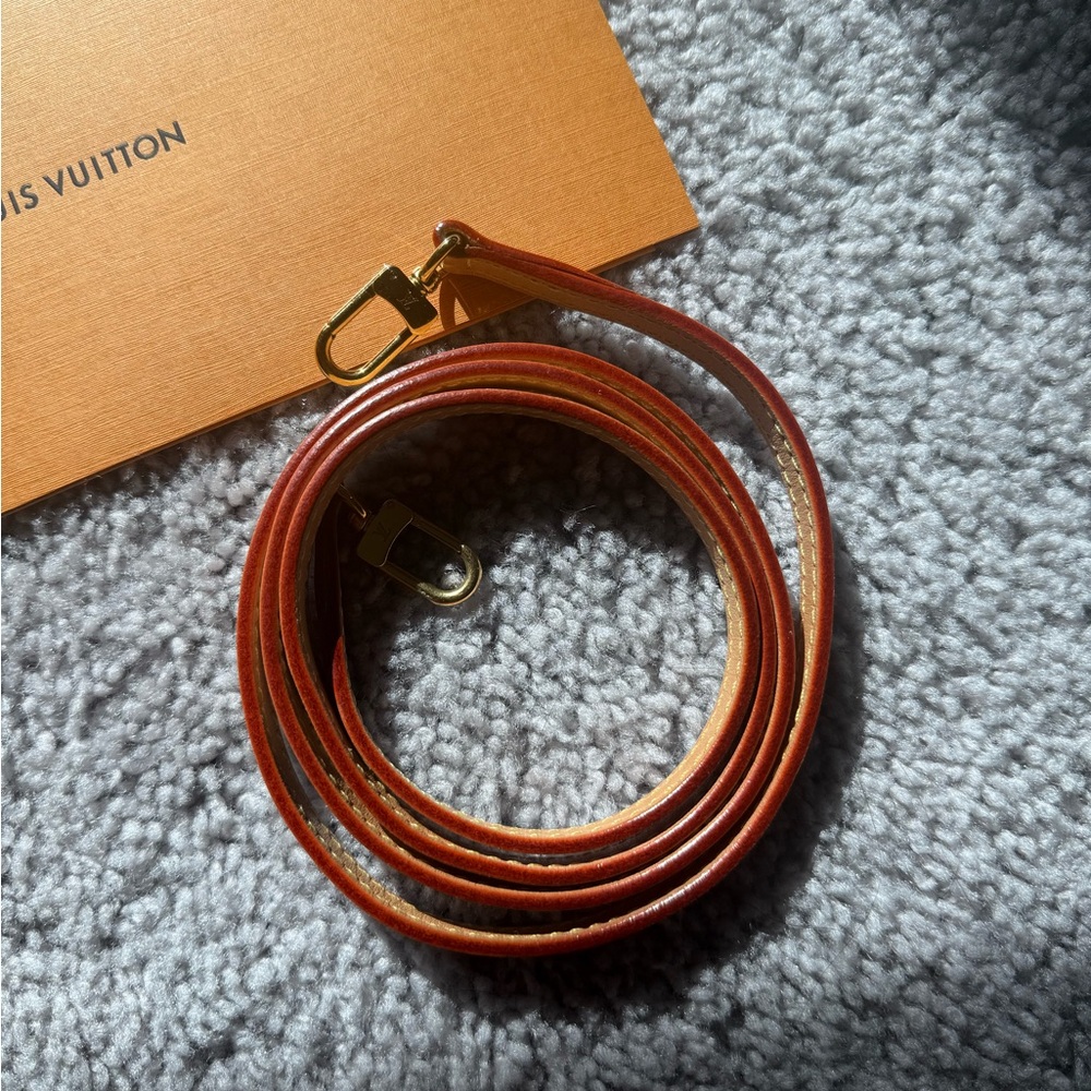 Louis Vuitton bag strap 120 cm - Gold Accents